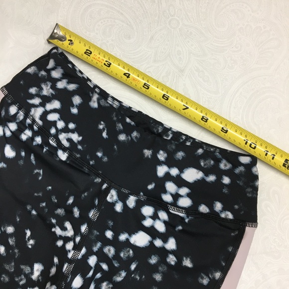 Zella Capris Leggings For girls Size 10/12 Lg - Picture 3 of 9